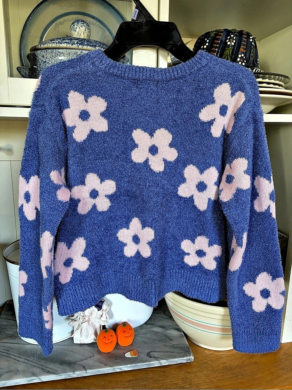 Girls’ Art Class Sweater L (10-12) Floral Daisy Fuzzy Knit